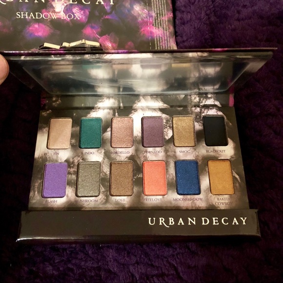 Urban Decay Shadow Box Palette - Picture 5 of 8